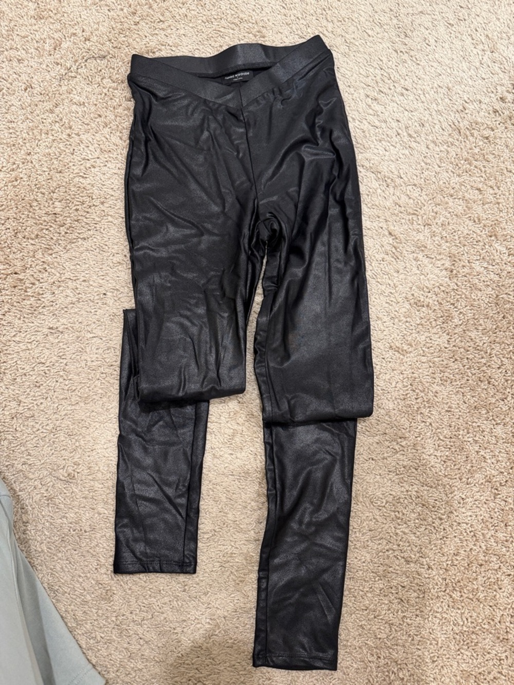 Naked Wardrobe faux leather legging